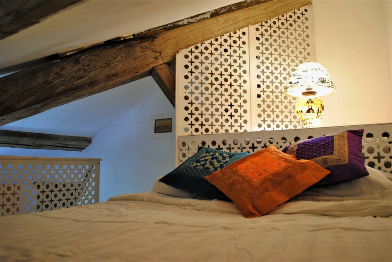 Les Routes Du Monde Bed and Breakfast Saint-Geniès-de-Comolas Eksteriør billede
