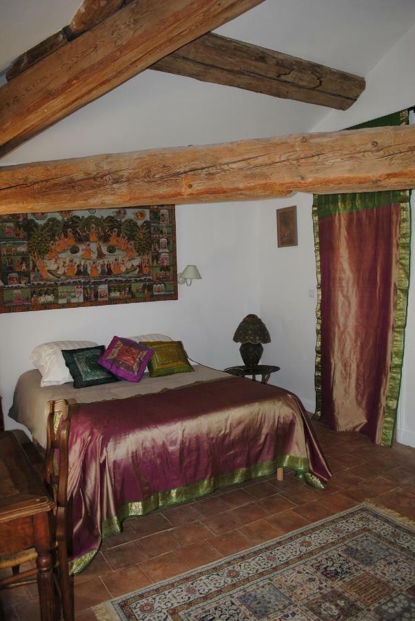 Les Routes Du Monde Bed and Breakfast Saint-Geniès-de-Comolas Eksteriør billede