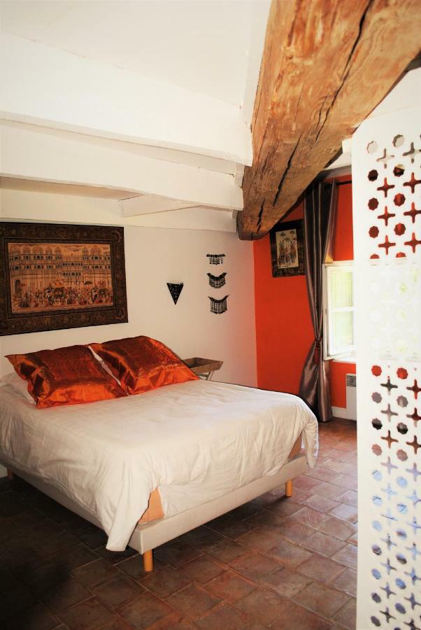 Les Routes Du Monde Bed and Breakfast Saint-Geniès-de-Comolas Eksteriør billede